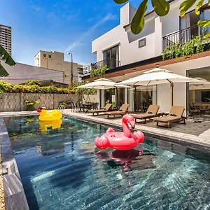 https://luxurious-500m-villa-private-pool-300m-to-beach.hotelsofhoian.com