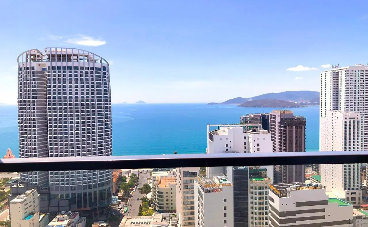 Sunny Smes - Virgo Nha Trang Apartment Vietnam