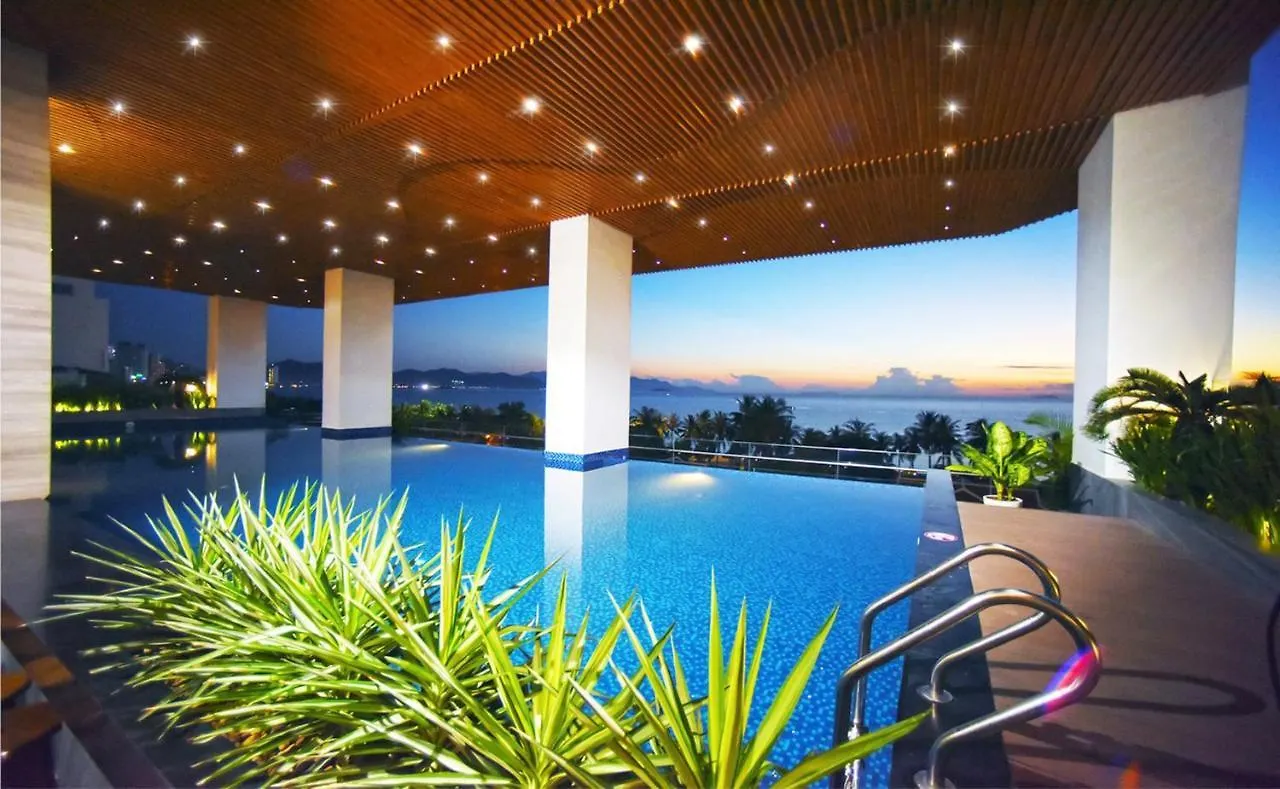 Sunny Smes - Virgo Nha Trang location