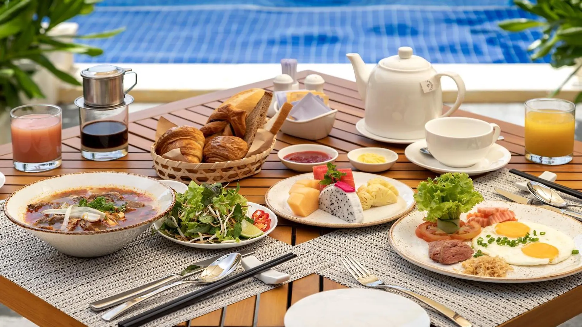 Sunny Smes - Virgo Nha Trang Apartment