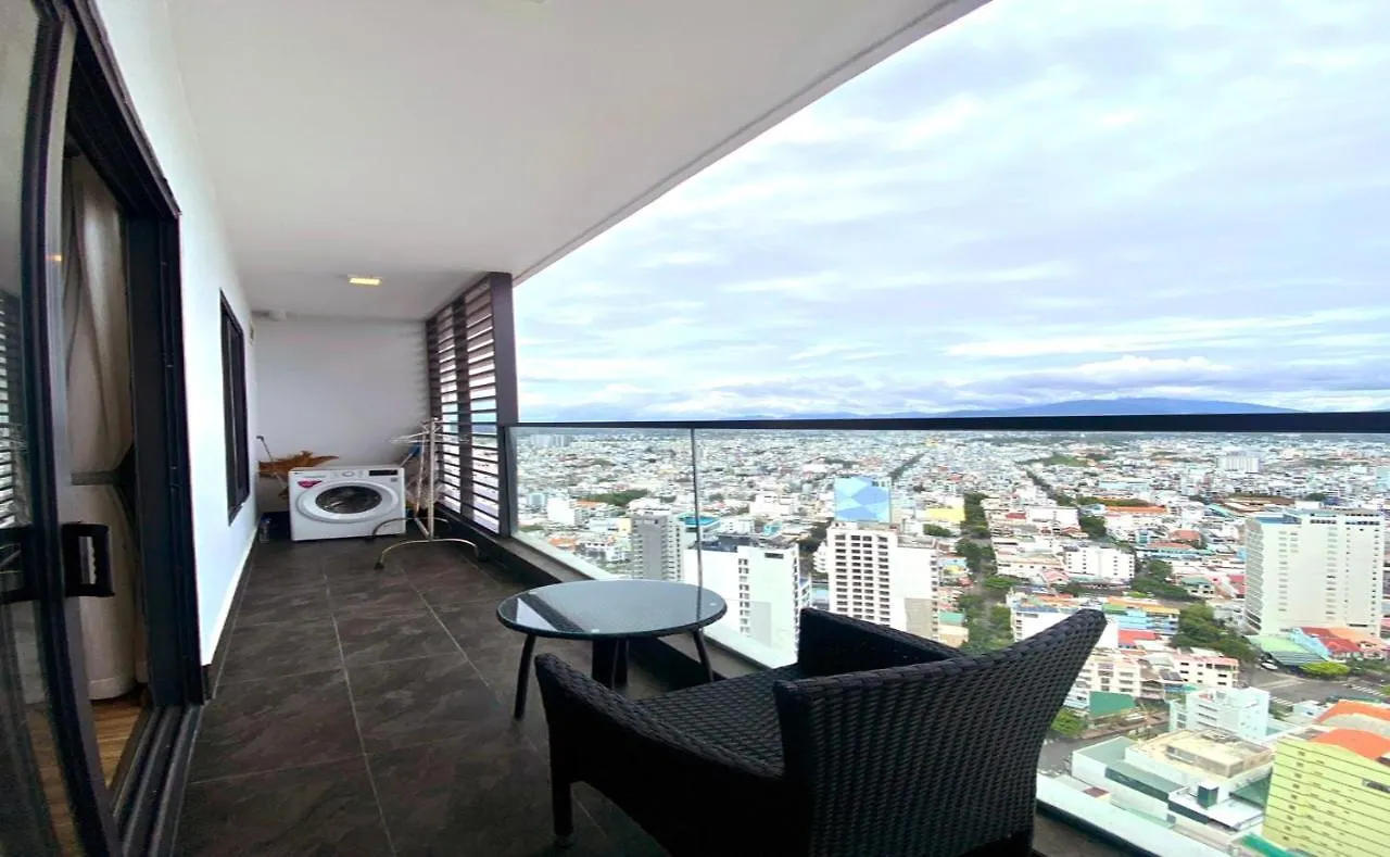 Sunny Smes - Virgo Nha Trang Apartment Vietnam