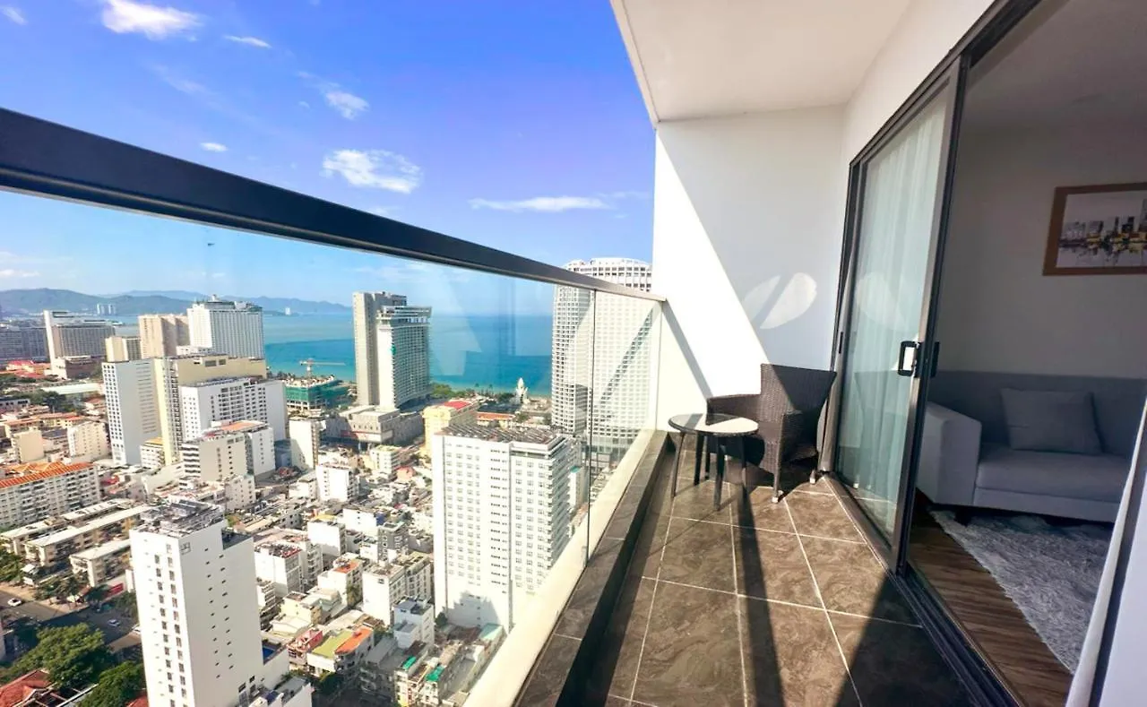 Sunny Smes - Virgo Nha Trang Apartment 0*,  Vietnam