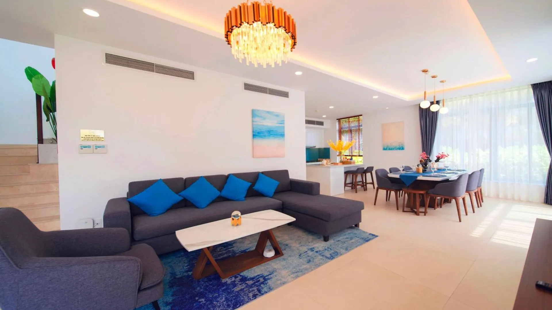 Sunny Smes - Virgo Nha Trang Apartment
