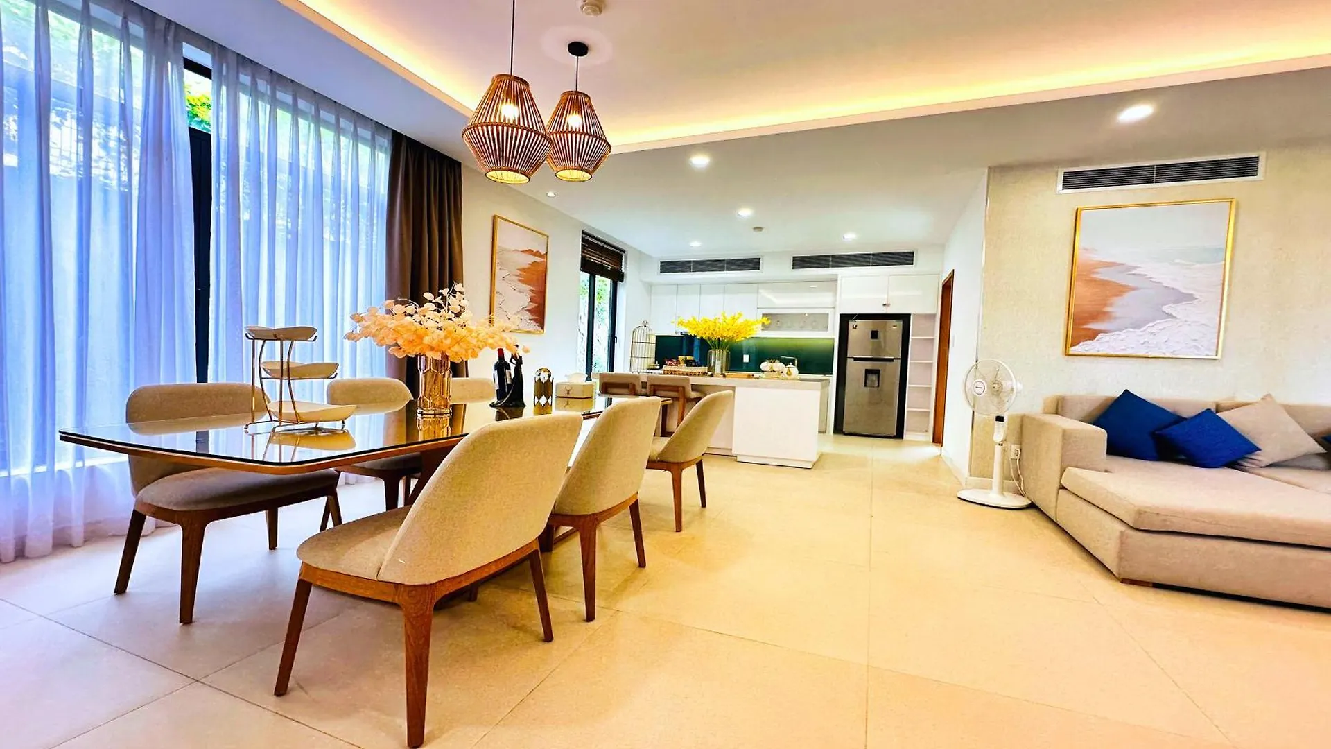 Sunny Smes - Virgo Nha Trang Apartment